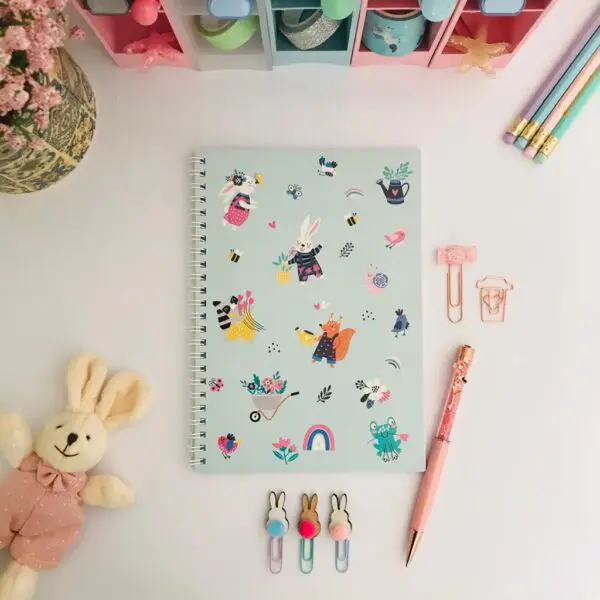 caderno espiral coelhinhos