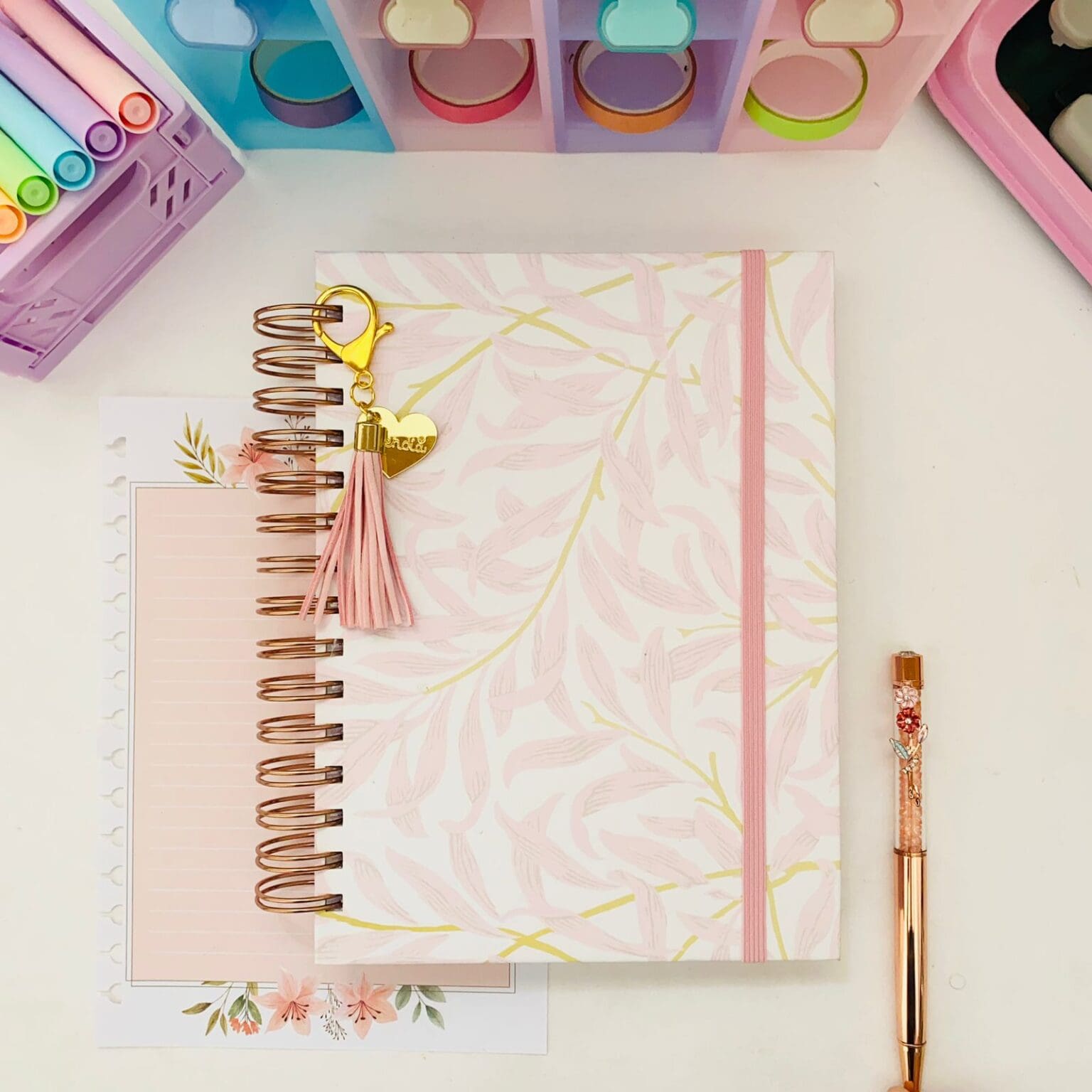 Caderno Wire-o A5 Floral Elegante com 100 Folhas Decoradas - Buendía