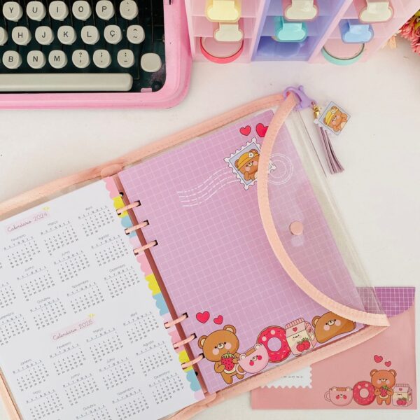 Fichário Glitter Ursinhos Kawaii com 70 Folhas Decoradas 120 gramas - Imagem 3
