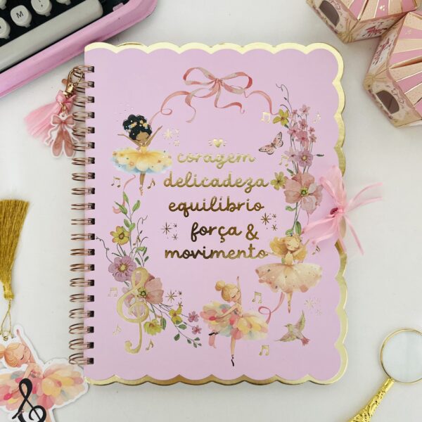 Caderno Wire-o 1 Mat. Univ. Bailarina em Rosa