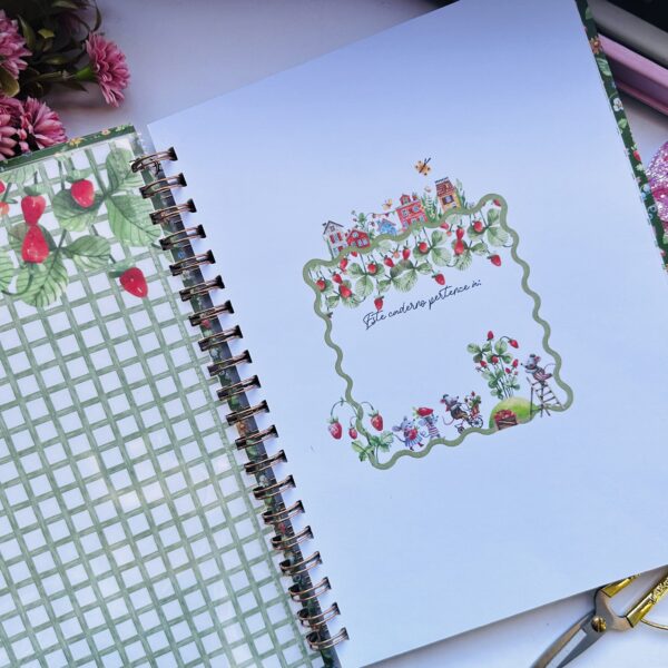 Caderno Wire-o Reposicionável 1 Matéria - Fazenda de Morango Universitário 60f (27,5x20cm) - Imagem 3
