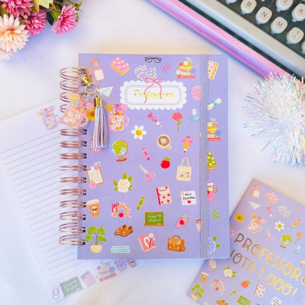 Caderno Wire-o A5 Professora Folhas Pautadas Decoradas